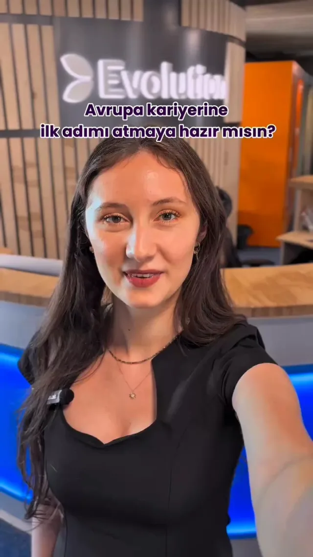 Türk ekibimize katıl! Kültürünün kutlandığı, sesinin değer gördüğü samimi ve sıcak bir ortamda çalış. ✨
Biz sadece iş arkadaşı değil, aynı zamanda bir topluluğuz. 🤩
Hemen Evolution’a katıl!