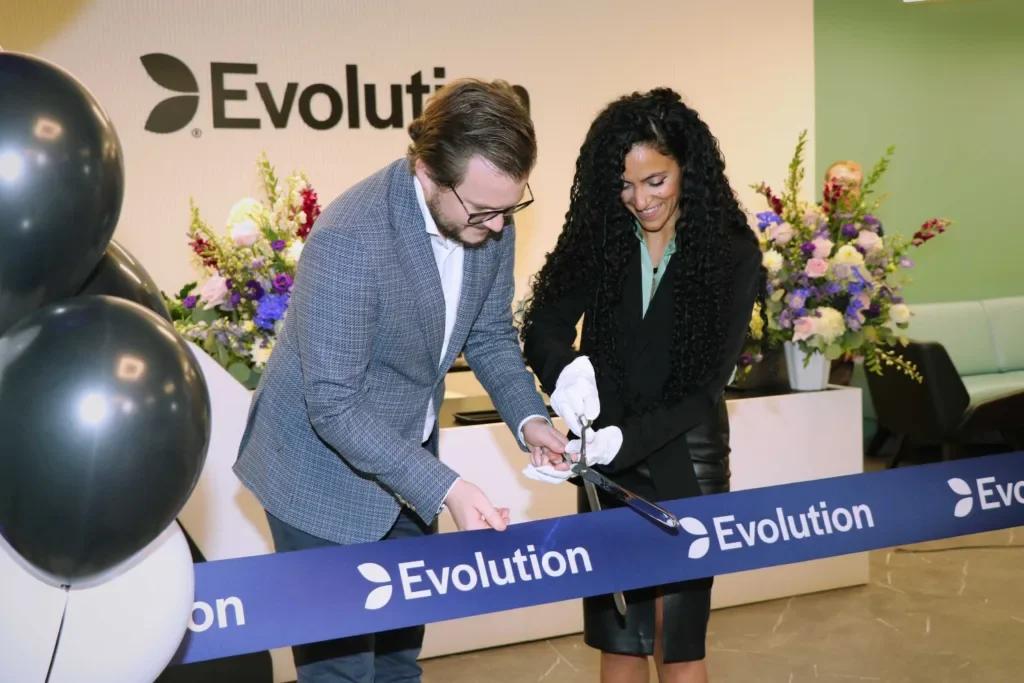 Evolution Canada Burnaby New Floor Opening 2 1024x683 jpg