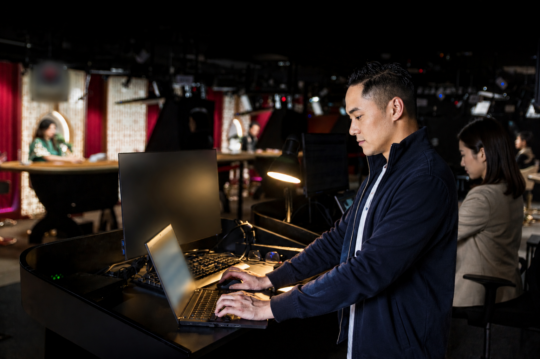 Game Presenter Career Growth: 10 Career Paths at Evolution Canada