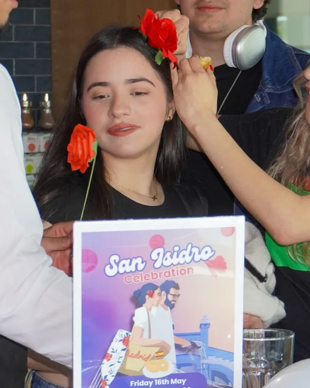 ¡Feliz San Isidro! 🌸💃
Today we joined Madrid in celebrating San Isidro, the city’s patron saint, known for bringing locals together with traditional music, dancing, and sweets! 🎶✨

We kept the spirit alive at the office with a sweet touch — delicious rosquillas for everyone! 🍩❤️
Here’s to blending culture, tradition, and community at work!

#SanIsidro #MadridVibes #OfficeCulture #RosquillasTime #EvolutionMadrid